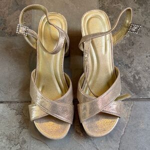 Reaction Kenneth Cole Metallic Rose Gold Slingback Heels no box